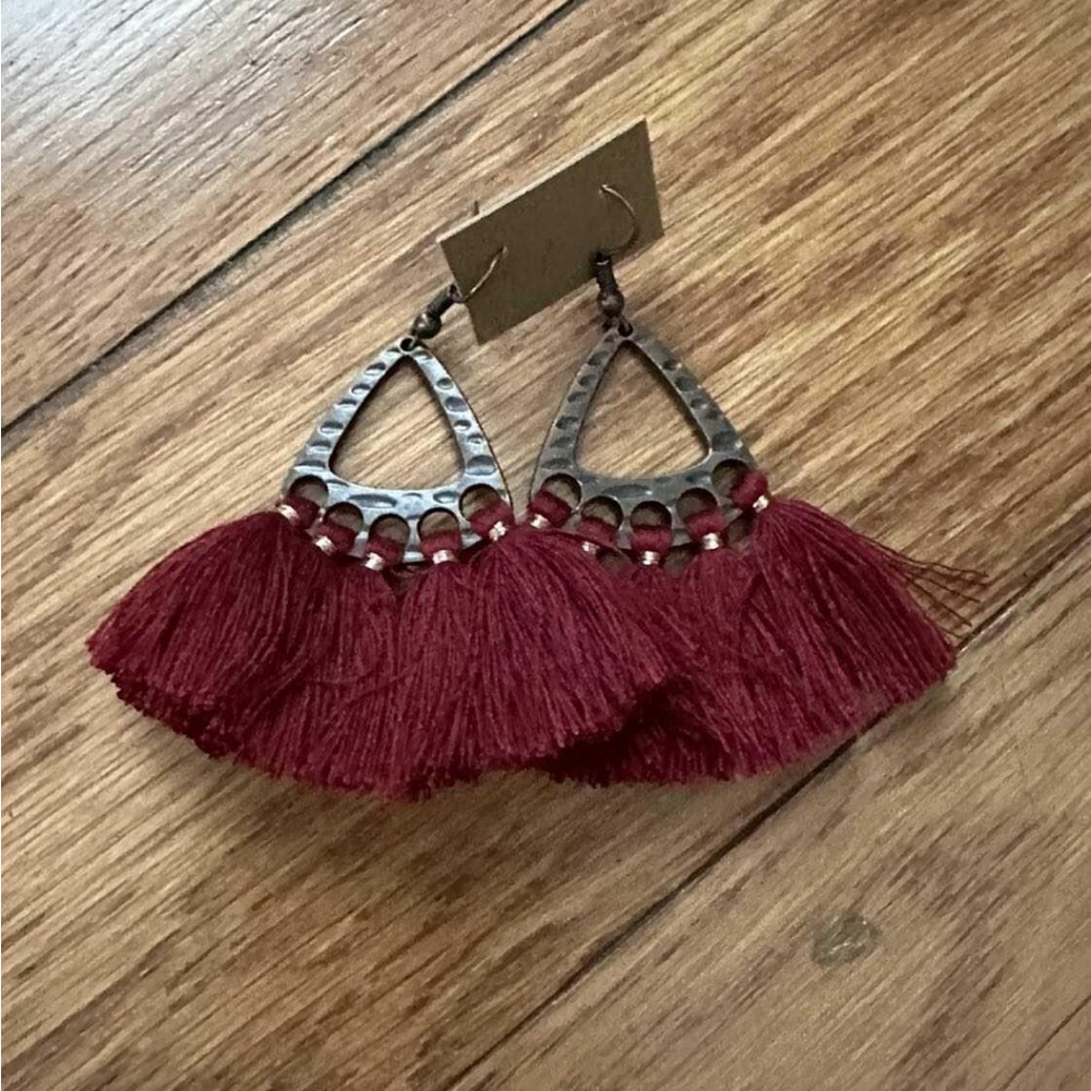 NWT Wine &‎ Bronze Fan Shape Threads Tassel Design Dangle Earrings